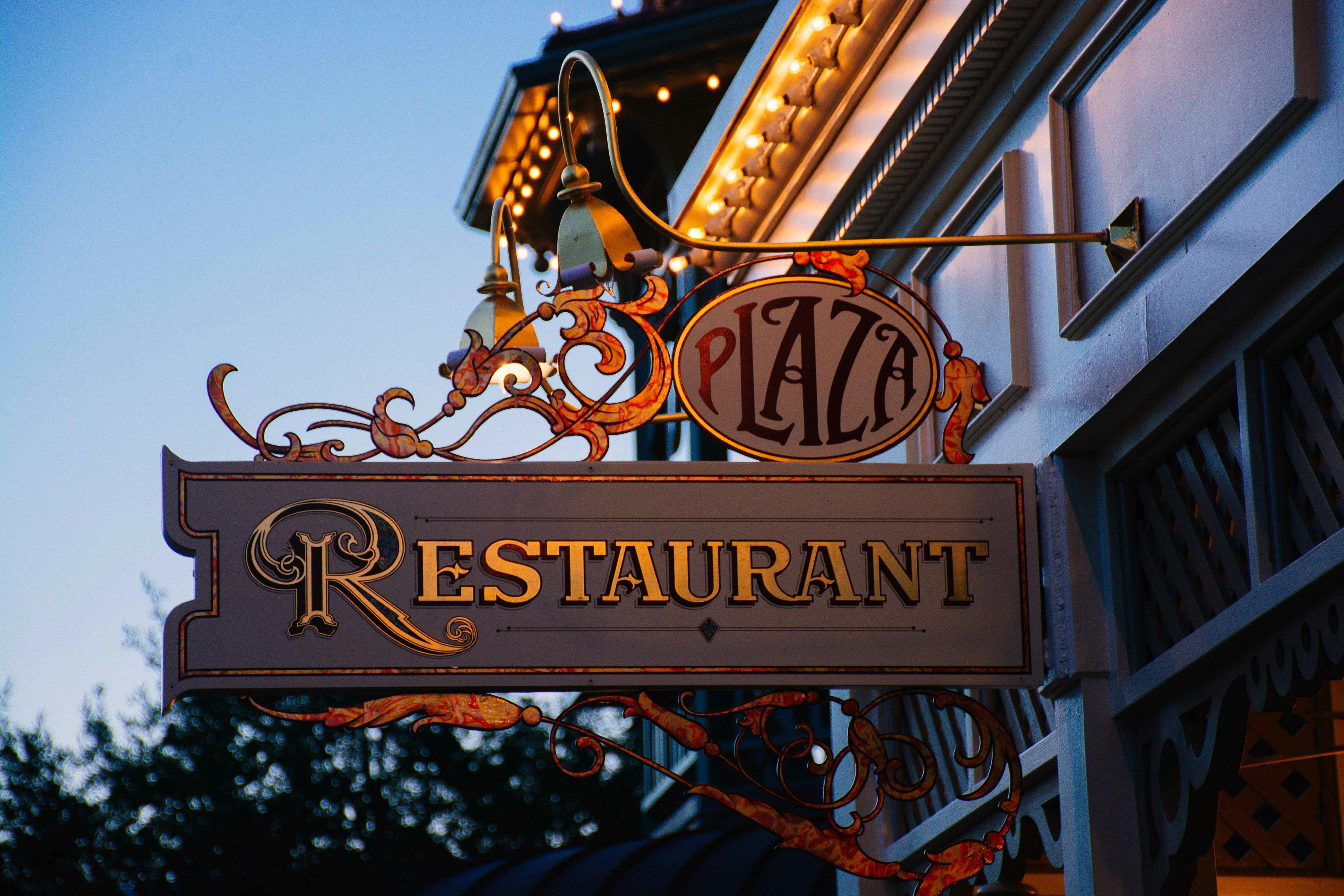 Detailed Guide to Disneyland Paris Restaurants